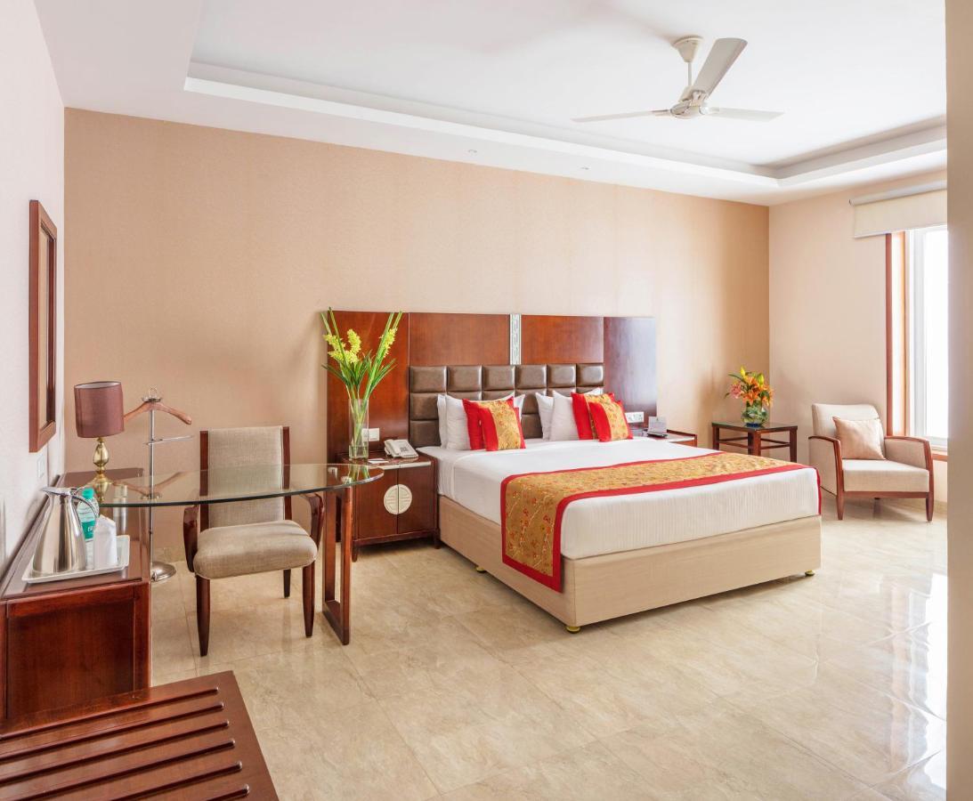 ออร์ชา พาเลซ แอนด์ คอนเวนชั่น เซ็นเตอร์ Hotel โอร์ชชา ภายนอก รูปภาพ
